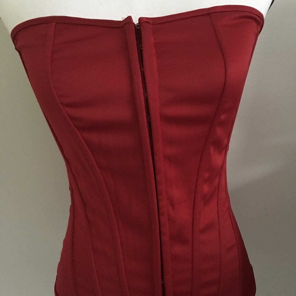 Bustier - image 1